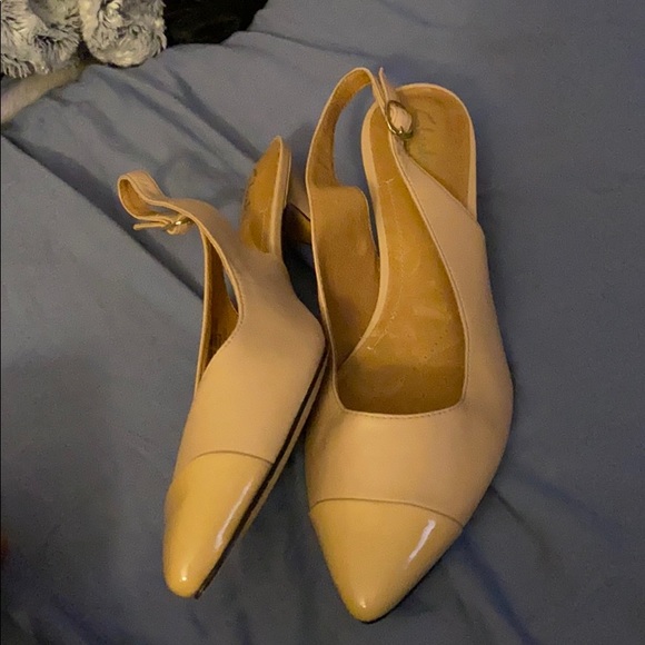 Women’s shoes - Picture 2 of 3